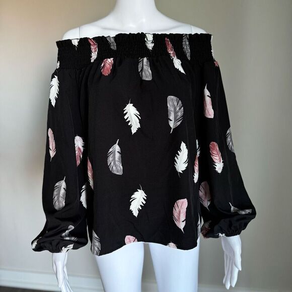 Off The Shoulder Feather Print Shirt Size M - Picture 1 of 5